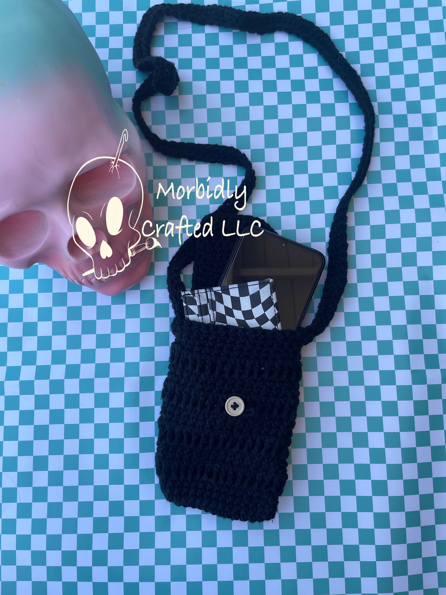cross body minimal bag with closing strap