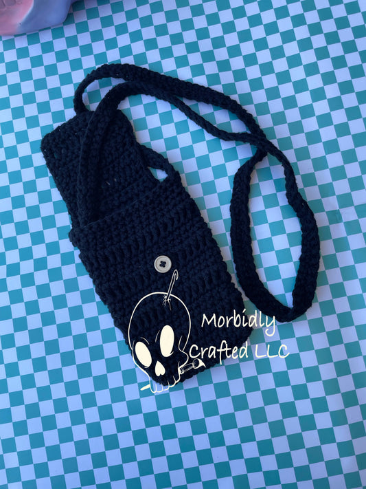 cross body minimal bag with closing strap